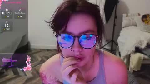 Snapshot of forget__me__nots chatting on 12/14/25, 10:25 forget__me__nots online show from 12/14/25, 10:25