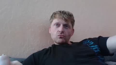 Snapshot of forgotten_lover chatting on 11/03/25, 02:40 forgotten_lover online show from 11/03/25, 02:40