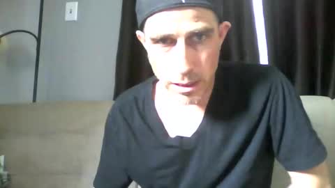 Snapshot of fouraide42 chatting on 02/27/25, 05:04 fouraide42 online show from 02/27/25, 05:04