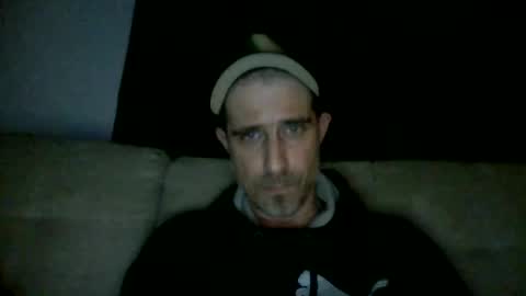 Snapshot of fouraide42 chatting on 03/08/25, 06:21 fouraide42 online show from 03/08/25, 06:21