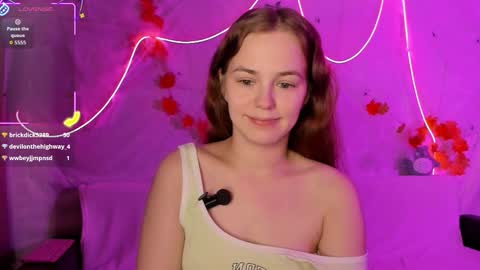 Snapshot of fox_lisaaa chatting on 12/01/25, 09:20 Lisa online show from 12/01/25, 09:20