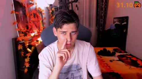 Foxicfu online show from 10/19/25, 06:08