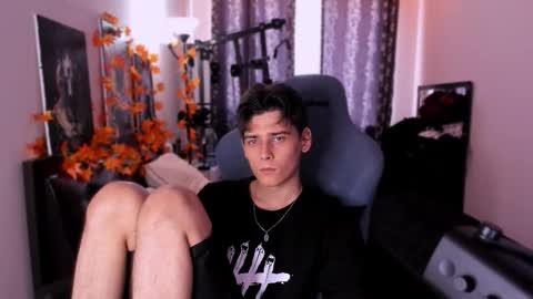 Foxicfu online show from 11/12/25, 09:21