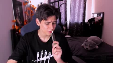 Foxicfu online show from 11/23/25, 07:08