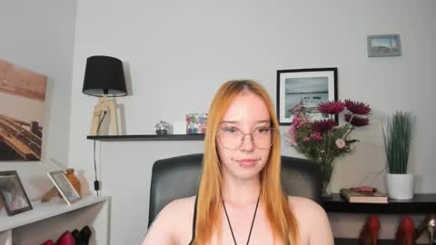 Snapshot of foxsonya chatting on 06/08/26, 05:41 Sonya online show from 06/08/26, 05:41