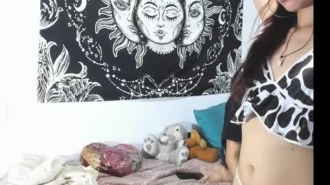 Snapshot of foxxxy_blexxxed chatting on 02/12/25, 12:05 Foxxxy Blexxxed online show from 02/12/25, 12:05