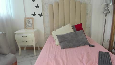 Foxy online show from 01/06/25, 07:56