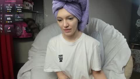 Foxy online show from 02/25/25, 03:52