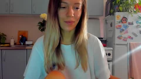 Foxy online show from 10/18/25, 12:13