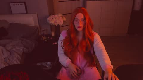 Snapshot of foxy_jpg chatting on 11/23/25, 01:05 Sue online show from 11/23/25, 01:05