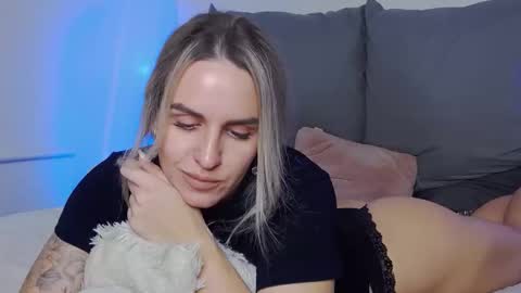 Foxy Kimmi online show from 11/26/25, 07:09