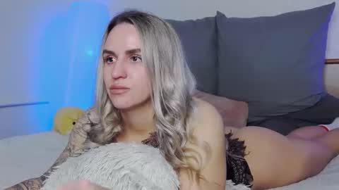 Foxy Kimmi online show from 12/02/25, 06:41