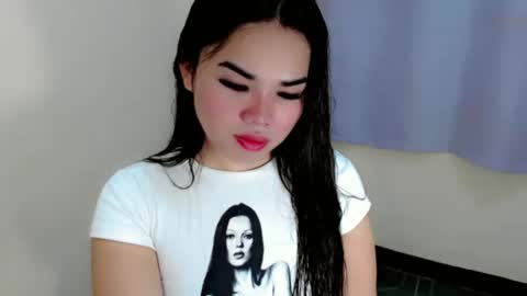 foxy_lei online show from 11/17/25, 12:05