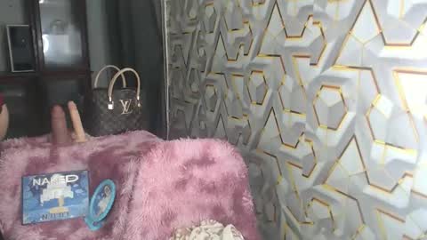 Snapshot of foxy_shantal chatting on 09/22/25, 11:51 foxy_shantal online show from 09/22/25, 11:51