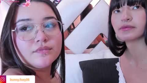 FOXY AND BUNNY online show from 11/30/25, 04:49