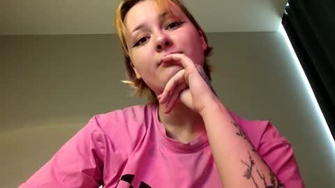 Kate online show from 04/27/26, 12:25