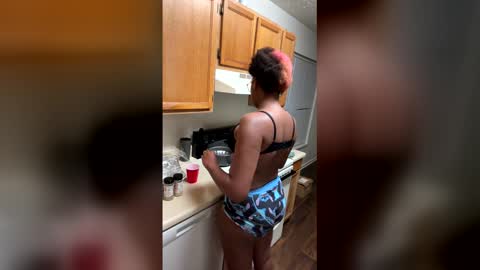foxygoddess18 online show from 05/03/26, 12:27