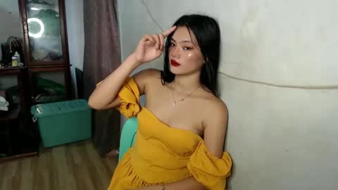 Snapshot of foxygoddess19 chatting on 01/04/25, 04:01 foxygoddess19 online show from 01/04/25, 04:01