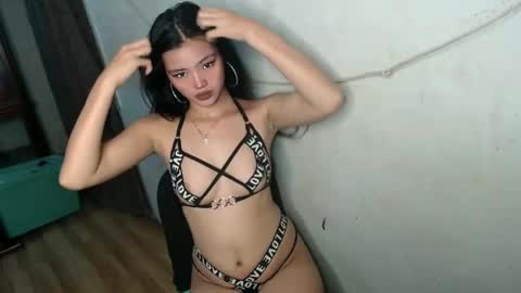 Snapshot of foxygoddess19 chatting on 01/28/25, 01:59 foxygoddess19 online show from 01/28/25, 01:59