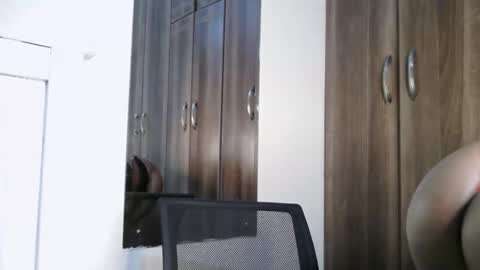 Kayla online show from 12/16/25, 02:27