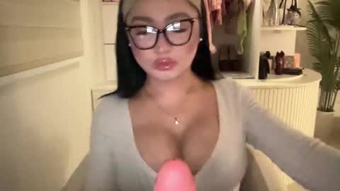 Snapshot of foxyluscious chatting on 02/22/25, 08:31 Ms Celeste Anne online show from 02/22/25, 08:31