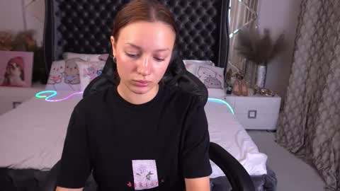 Maya online show from 09/23/25, 01:36