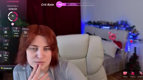 Snapshot of foxyrayy chatting on 11/27/25, 02:19 F O X online show from 11/27/25, 02:19