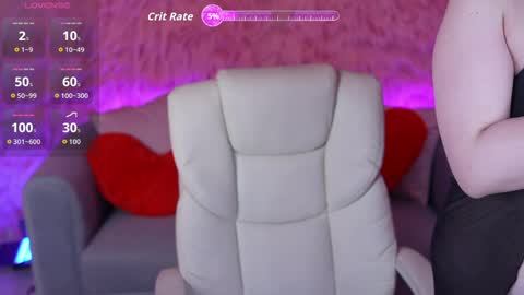 Snapshot of foxyrayy chatting on 03/24/26, 07:24 F O X online show from 03/24/26, 07:24