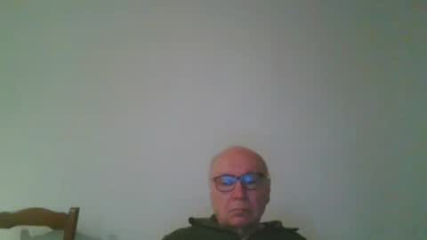 Snapshot of fra94 chatting on 02/05/25, 11:39 fra94 online show from 02/05/25, 11:39