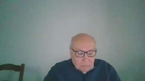 Snapshot of fra94 chatting on 11/22/25, 02:16 fra94 online show from 11/22/25, 02:16