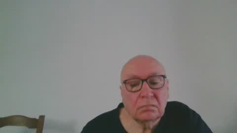 Snapshot of fra94 chatting on 04/16/26, 01:45 fra94 online show from 04/16/26, 01:45