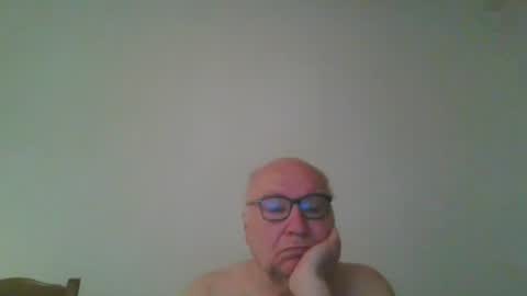 Snapshot of fra94 chatting on 05/26/26, 03:02 fra94 online show from 05/26/26, 03:02