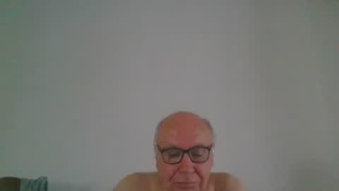 Snapshot of fra94 chatting on 05/31/26, 03:19 fra94 online show from 05/31/26, 03:19