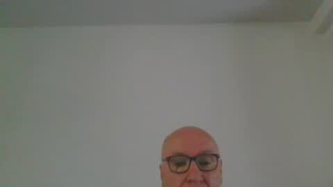 Snapshot of fra94 chatting on 06/15/26, 01:24 fra94 online show from 06/15/26, 01:24
