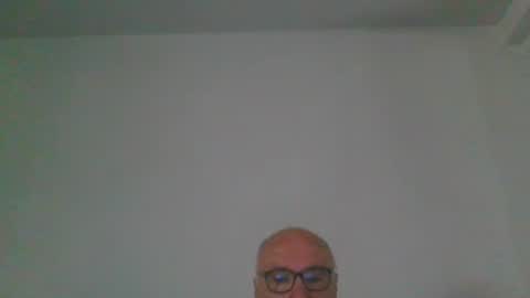 Snapshot of fra94 chatting on 06/24/26, 12:26 fra94 online show from 06/24/26, 12:26