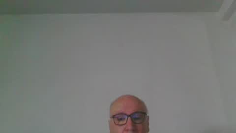 Snapshot of fra94 chatting on 06/28/26, 01:39 fra94 online show from 06/28/26, 01:39
