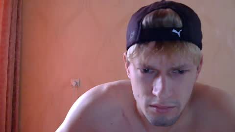 frame_tamer888 online show from 05/13/26, 10:01