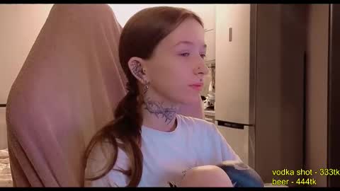 fran_bow online show from 11/11/25, 02:55