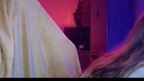 fran_bow online show from 12/23/25, 12:19