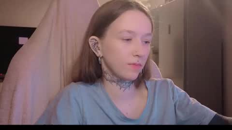 fran_bow online show from 02/05/26, 08:13