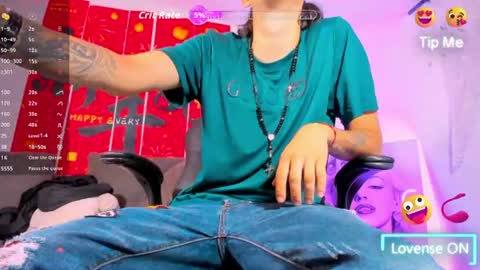 Snapshot of fran_boy_ chatting on 06/17/26, 03:31 Fran online show from 06/17/26, 03:31