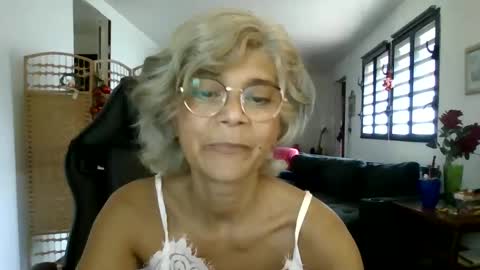 Snapshot of francelune chatting on 12/07/24, 08:33 francelune online show from 12/07/24, 08:33