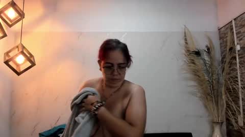          online show from 02/10/25, 09:14