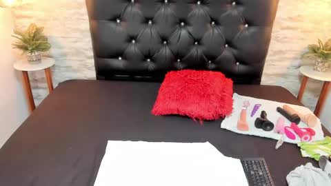          online show from 05/29/26, 02:53