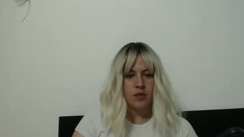 Snapshot of francescaasmith chatting on 02/27/25, 12:21 Francesca online show from 02/27/25, 12:21