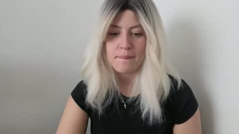 Snapshot of francescaasmith chatting on 09/14/25, 09:03 Francesca online show from 09/14/25, 09:03