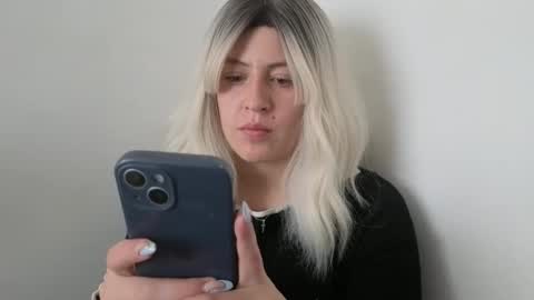 Snapshot of francescaasmith chatting on 09/23/25, 07:39 Francesca online show from 09/23/25, 07:39