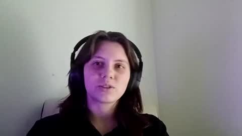 Snapshot of francescabatrez chatting on 06/17/26, 11:34 Lily online show from 06/17/26, 11:34