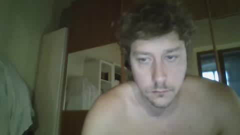 Snapshot of francesco_831115 chatting on 10/16/25, 04:08 francesco_831115 online show from 10/16/25, 04:08