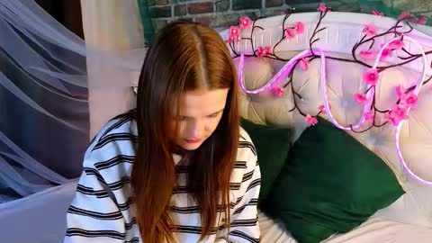 Marybrown eye Katy gray eye online show from 03/14/26, 05:24